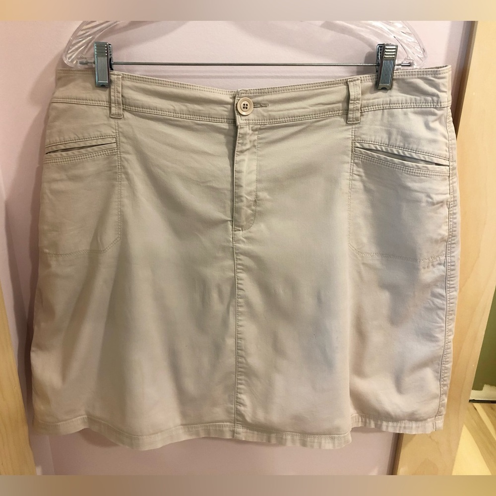 Croft & Barrow Khaki Tan Stretch Skort Size 18